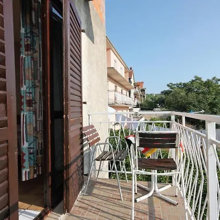 With A Parking Space Stari Grad, Hvar - 5696 Гостевой дом Стари Град